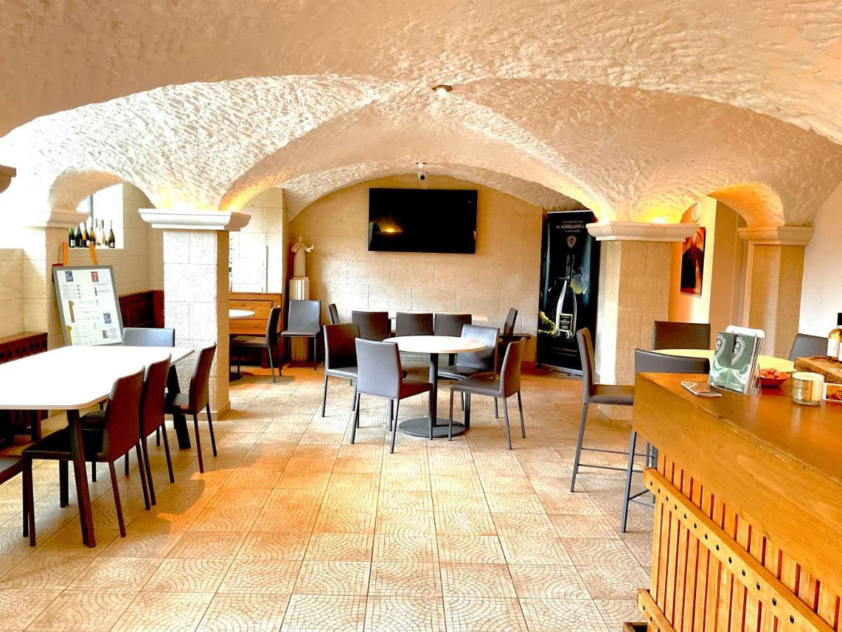 Les Loges Du Theatre Degustation Champagne Offerte Jacuzzi Sauna Jeux Velos Maison Prive 150M2 Historique 14Pers Max Emplacement Exceptionnel Et Chic, 200M De L'Avenue De Champagne, Gare, Musee, Jardins, Restaurations, Toutes Commodites เอแปร์เน ภายนอก รูปภาพ