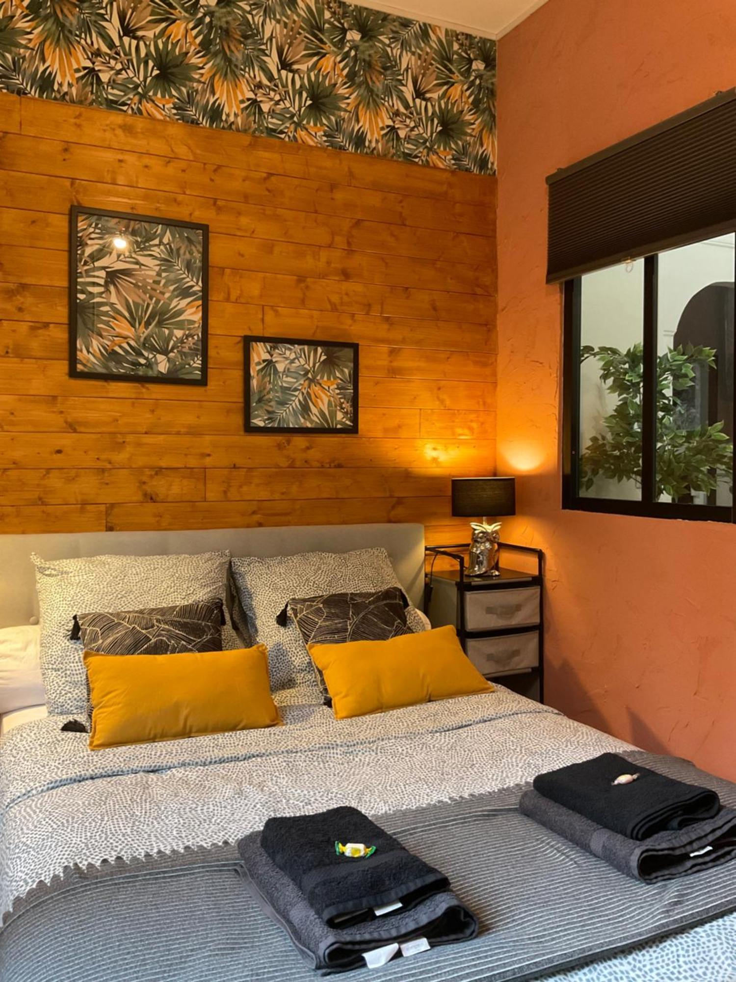 Les Loges Du Theatre Degustation Champagne Offerte Jacuzzi Sauna Jeux Velos Maison Prive 150M2 Historique 14Pers Max Emplacement Exceptionnel Et Chic, 200M De L'Avenue De Champagne, Gare, Musee, Jardins, Restaurations, Toutes Commodites เอแปร์เน ภายนอก รูปภาพ
