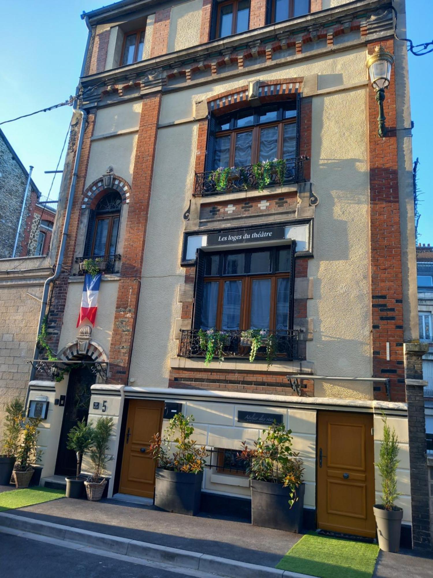 Les Loges Du Theatre Degustation Champagne Offerte Jacuzzi Sauna Jeux Velos Maison Prive 150M2 Historique 14Pers Max Emplacement Exceptionnel Et Chic, 200M De L'Avenue De Champagne, Gare, Musee, Jardins, Restaurations, Toutes Commodites เอแปร์เน ภายนอก รูปภาพ